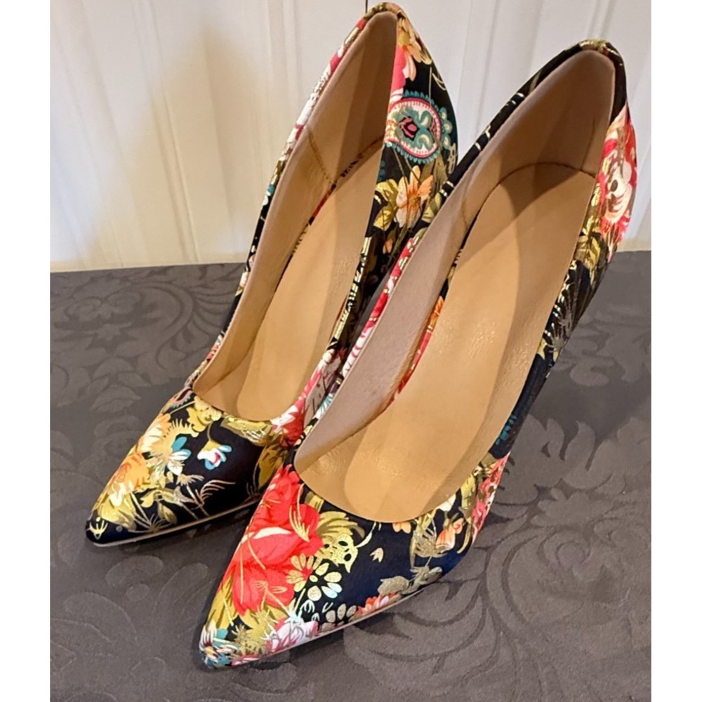 Women's EU 39 Floral Tapestry Brocade Pointed Toe Stiletto Pumps 4.5"